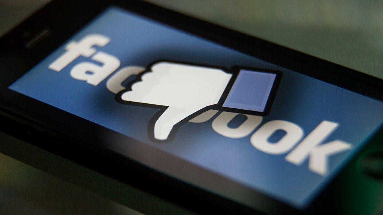 Facebook pauses smart speaker unveiling in wake of Cambridge Analytica scandal