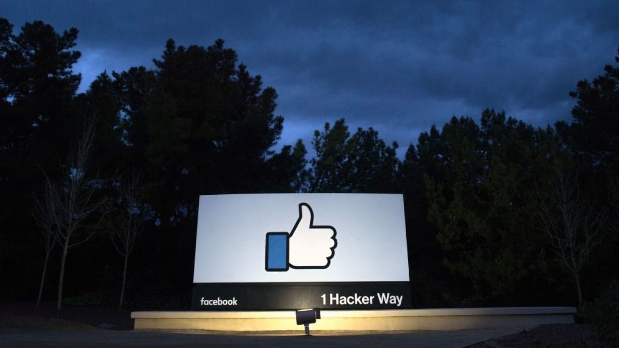 Facebook VP Andrew Bosworth frantically takes to Twitter following leaked memo