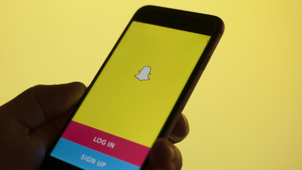 Snapchat trolls Facebook with a Russian bot filter. It